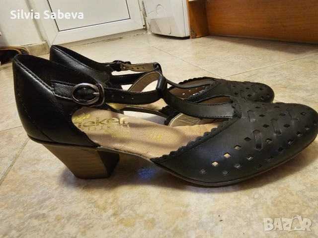 Черни кожени обувки Rieker с нисък ток 38 размер, снимка 3 - Дамски ежедневни обувки - 53495774