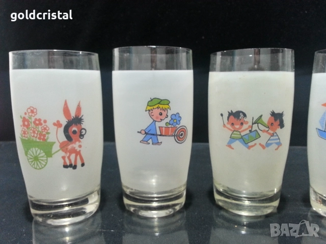 стари стъклени чаши детски мотиви , снимка 2 - Антикварни и старинни предмети - 51948634