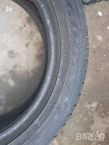 Летни гуми 215/50/17 - 2 бр, снимка 4 - Гуми и джанти - 53457913