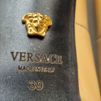 Обувки на висок ток Versace, размер 39, висок клас реплика, снимка 6 - Дамски обувки на ток - 45438222