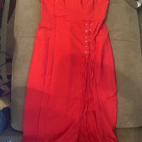 Червена рокля, снимка 2 - Рокли - 45419256