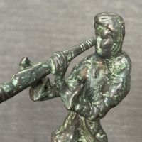 Месингова скулптура на музикант, снимка 7 - Статуетки - 45335308