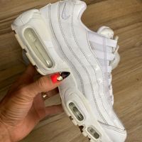 Оригинални маратонки NIKE AIR MAX 95  ! 40 н, снимка 2 - Маратонки - 45288557