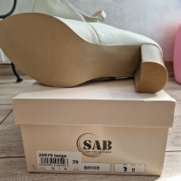 Чисто нови дамски обувки от естествена кожа, устойчив ток на 8см., размер 38, снимка 4 - Дамски ежедневни обувки - 45020518