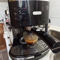 Кафемашина Делонги с ръкохватка с крема диск, работи отлично и прави хубаво кафе с каймак , снимка 3 - Кафемашини - 45406008