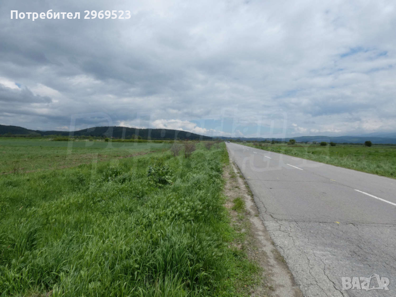 Поземлен имот,намиращ се на главен път Самоков-Дупница, снимка 1