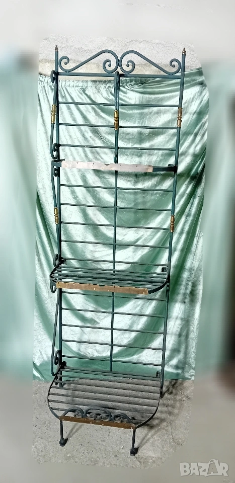 Ковано желязо и месинг стелаж, етажерка, витрина French Baker Rack, снимка 1