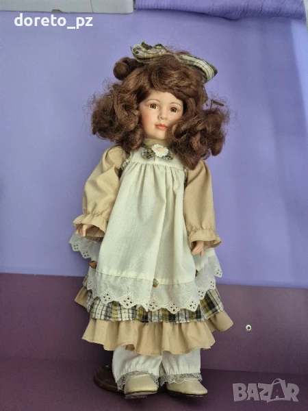 Продавам порцеланова кукла, снимка 1