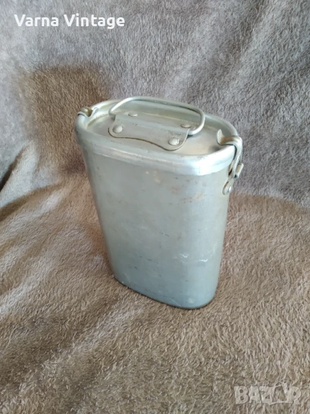 Стар алуминиев военен термос за храна, снимка 1