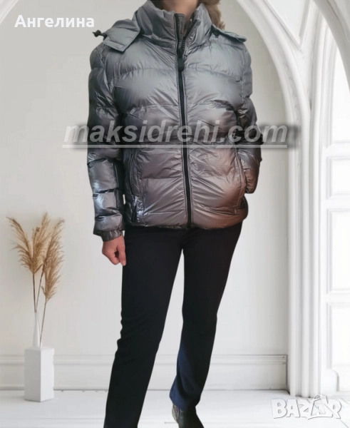 Късо спортно яке в сребърен металик с лъскав ефект., снимка 1