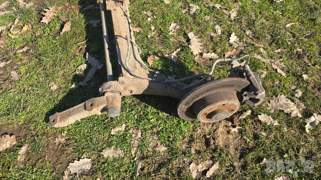 Заден мост торсион за Рено Сценик 1 Renault , снимка 2 - Части - 53599117