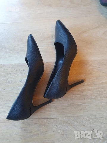 Обувки с ток 38, снимка 2 - Дамски обувки на ток - 54246711