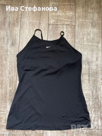 Спортен черен еластичен топ потник Nike  оригинален , снимка 1 - Потници - 45305575