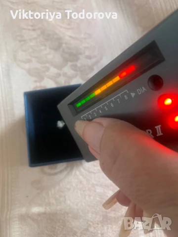 1 Нова зл.обеца с диамант-0,25к- 4мм-ТОП ОФЕРТА-САМО ТАЗИ СЕДМИЦА, снимка 5 - Обеци - 51081920