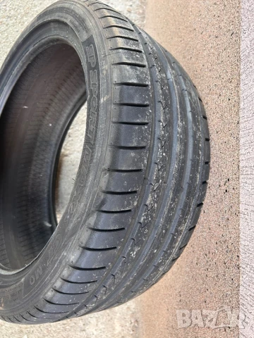 Автомобилна гума Dunlop 235/40/18, снимка 2 - Гуми и джанти - 50740098