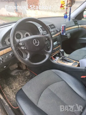 Mercedes E220, снимка 4 - Автомобили и джипове - 48364826