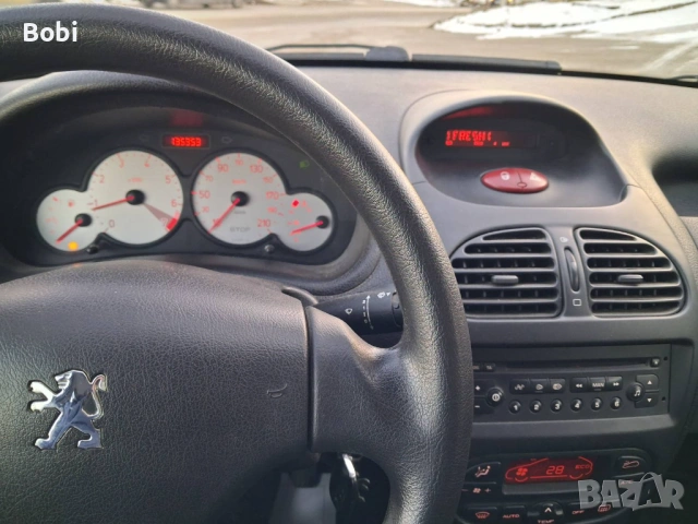 Peugeot 206 Седан 1.4i, снимка 11 - Автомобили и джипове - 39703562
