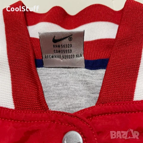 Дамски Спортен Елек Nike Vintage Размер M, снимка 3 - Якета - 54099188