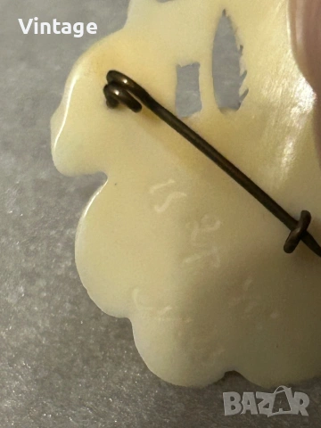 Антикварна  съветска брошка от кост на морж , снимка 3 - Антикварни и старинни предмети - 53668684