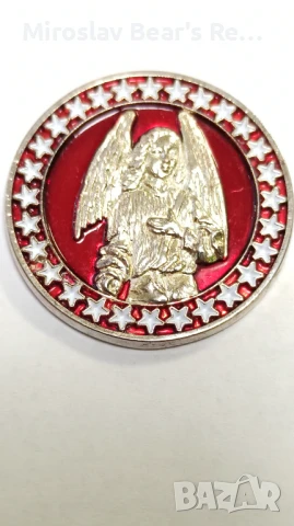 Сребърен плакет с ангелче и червен емаил 