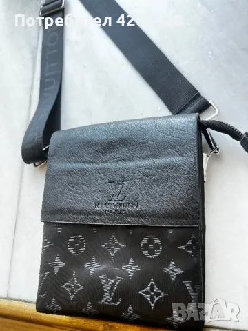 Мъжка малка чанта Louis Vuitton , снимка 1 - Чанти - 47149214