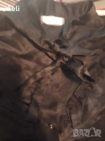 Valerie 🇫🇷 Size М Коприна Страхотна риза