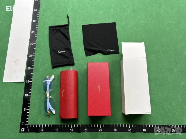 очила с черен обикновен калъф и Ув защита carter 