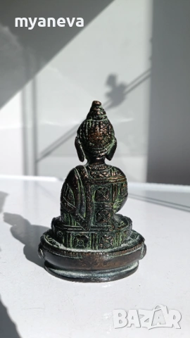 Бронзова , vintage статуетка на медитиращ Буда , предназначена за носене на мир и хармония . , снимка 3 - Статуетки - 53824250