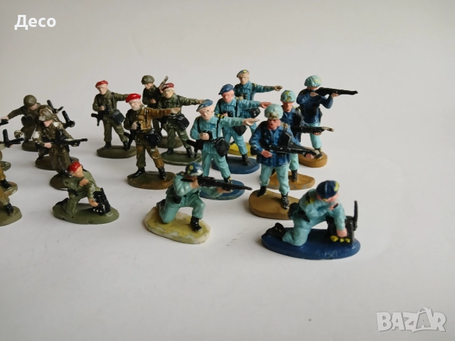 Стари ръчно рисувани фигурки войници., снимка 4 - Колекции - 52294058