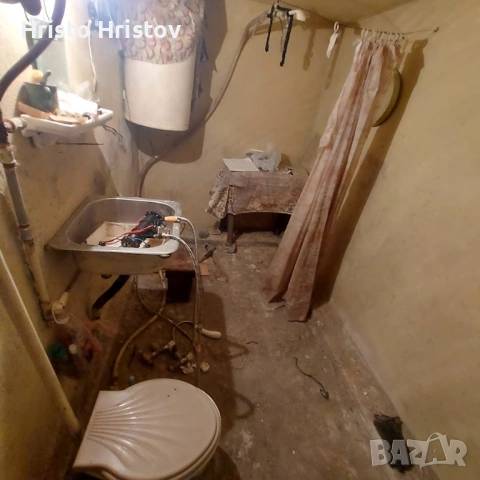 Къща в с. Макариополско до изхода на магистралата Варна - Търговище, снимка 8 - Къщи - 53895690