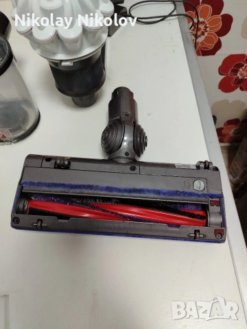 прахосмукачка Dyson v6 , снимка 5 - Прахосмукачки - 54016421