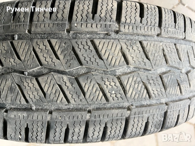 2бр гуми за бус 235-65-16, снимка 2 - Гуми и джанти - 53670478
