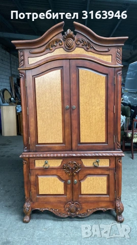 Винтидж резбован шкаф от масивно дърво, снимка 4 - Шкафове - 53856510