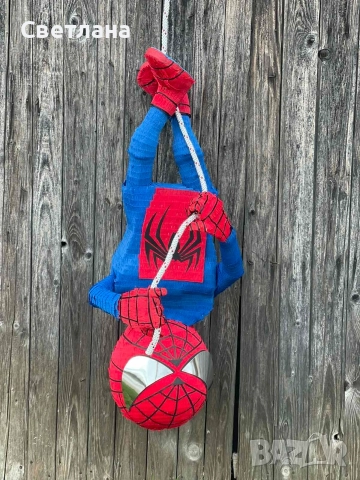 Уникална 3D пинята/тематичен декор – Спайдър-Мен!