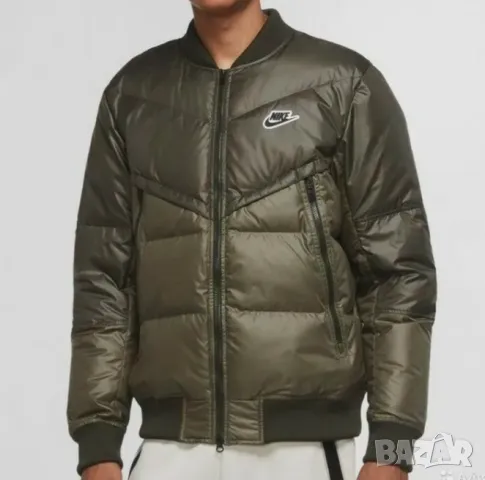 Мъжко пухено  яке / бомбър  Nike Down-Fill Windrunner Sport Bomber Olive Green размер М, снимка 1 - Якета - 47780179