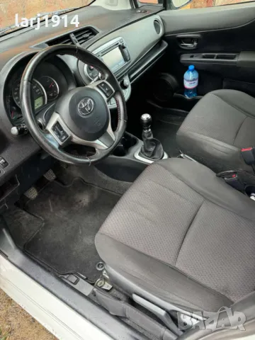 Toyota Yaris, снимка 8 - Автомобили и джипове - 47073964