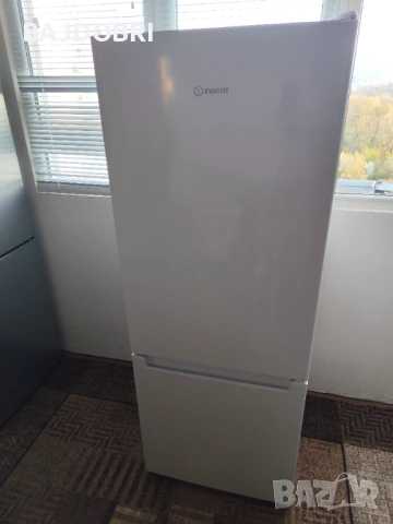 Хладилник Indesit 