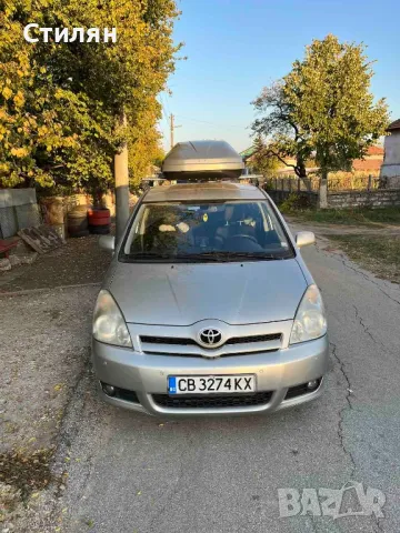 Toyota Corolla Verso 2.2 D4D, снимка 3 - Автомобили и джипове - 47838817