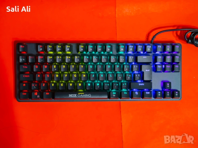 Nox Scavenger TKL механична геймърска клавиатура RGB Blue Switch, снимка 9 - Клавиатури и мишки - 51802418