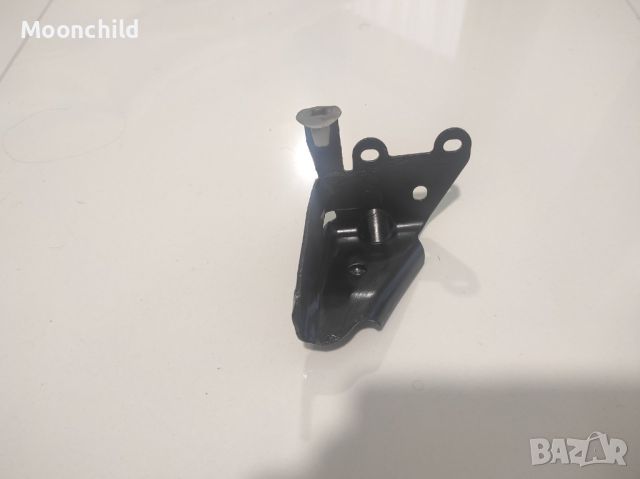 Планка държаща компресора на въздушното окачване VAG 7L8616869 от AUDI Q7 4L, снимка 2 - Части - 45572714