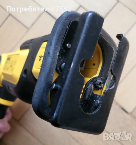 Саблен трион Dewalt DCS310. 12 волтов! Само тяло. 70€ (цената е крайна!), снимка 4 - Други инструменти - 53955357