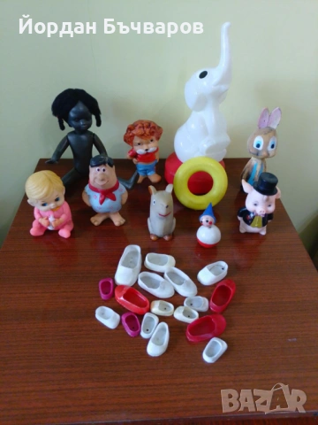 ЛОТ Стари соц. гумени играчки и кукла 