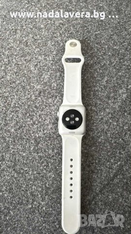 Часовник Apple watch 3 series Епъл уотч 38 мм 8 GBЗаключен с iCloud За Части , снимка 4 - Смарт часовници - 51515008