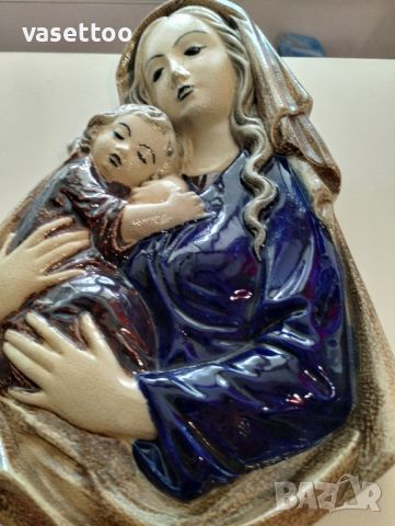 Мадоната с младенеца, снимка 1 - Статуетки - 46063137