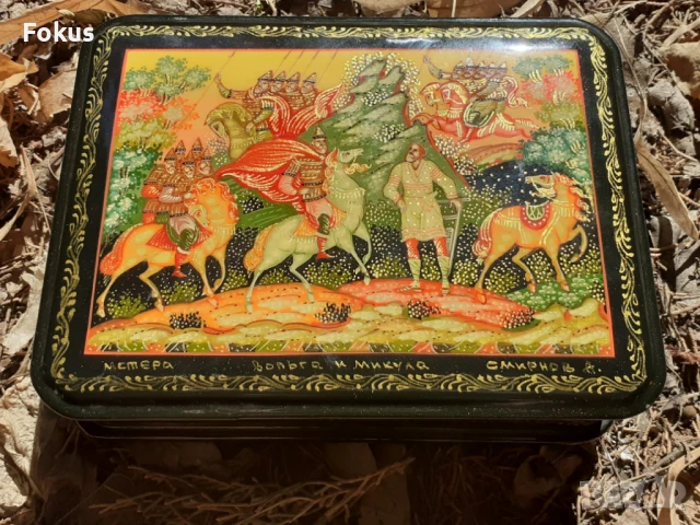 Уникална руска голяма лакова кутия Федоскино войници, снимка 2 - Антикварни и старинни предмети - 51301446
