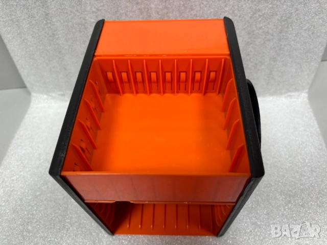 Ретро въртяща се поставка (касетник) за аудио касети от 70-те и 80-те години, снимка 3 - Аудио касети - 53717969