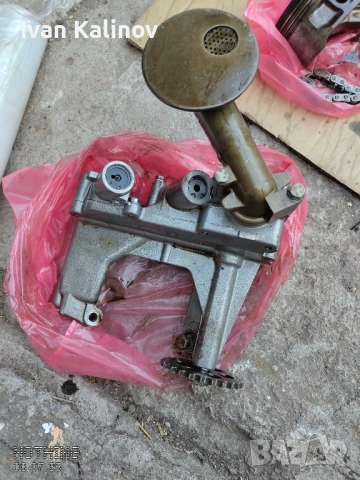 Маслена помпа от бмв 4.4