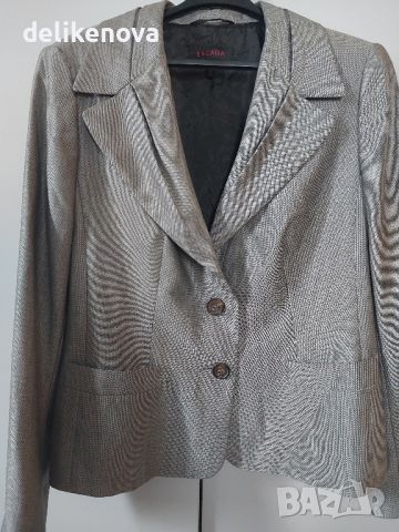 ESCADA. Original. Size XL Вълна, Коприна, снимка 8 - Сака - 46152362