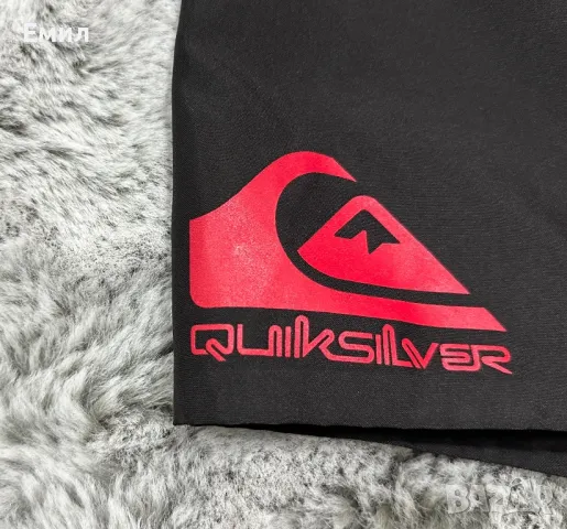 Мъжки шорти Quiksilver, Размер М/32, снимка 2 - Къси панталони - 47007885