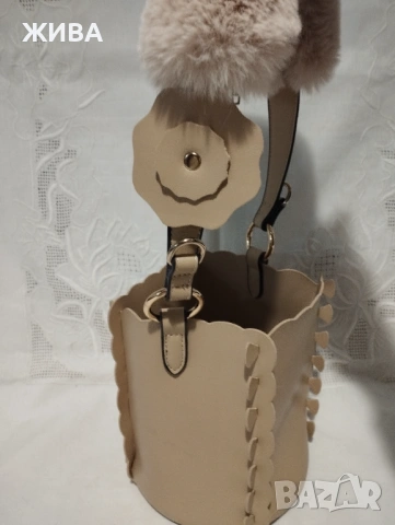 Малка дамска чанта в цвят слонова кост, снимка 8 - Чанти - 53154029